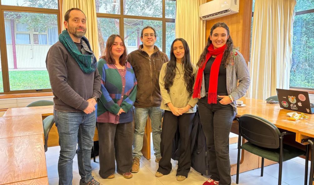 Podcast “Derecho en Abstracto” abordó la histórica disputa sobre qué es el Derecho