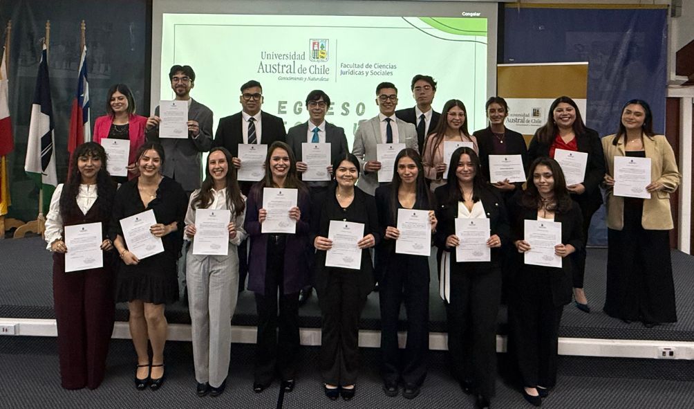 Escuela de Derecho UACh Puerto Montt realizó Ceremonia de Egreso 2025