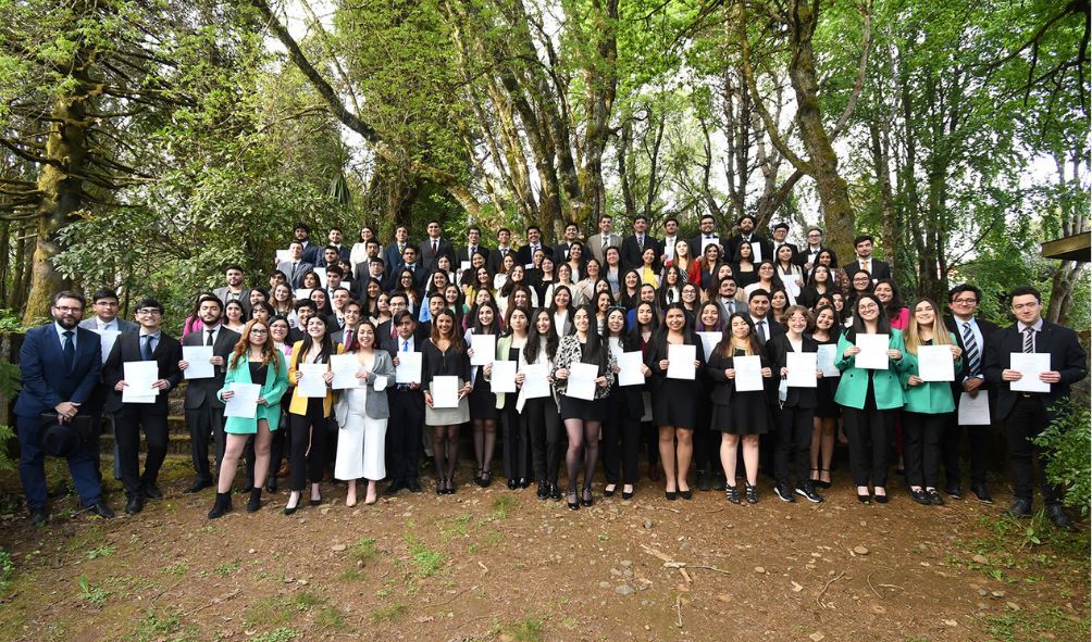 Estudiantes de Derecho UACh recibieron certificación Ius Postulandi