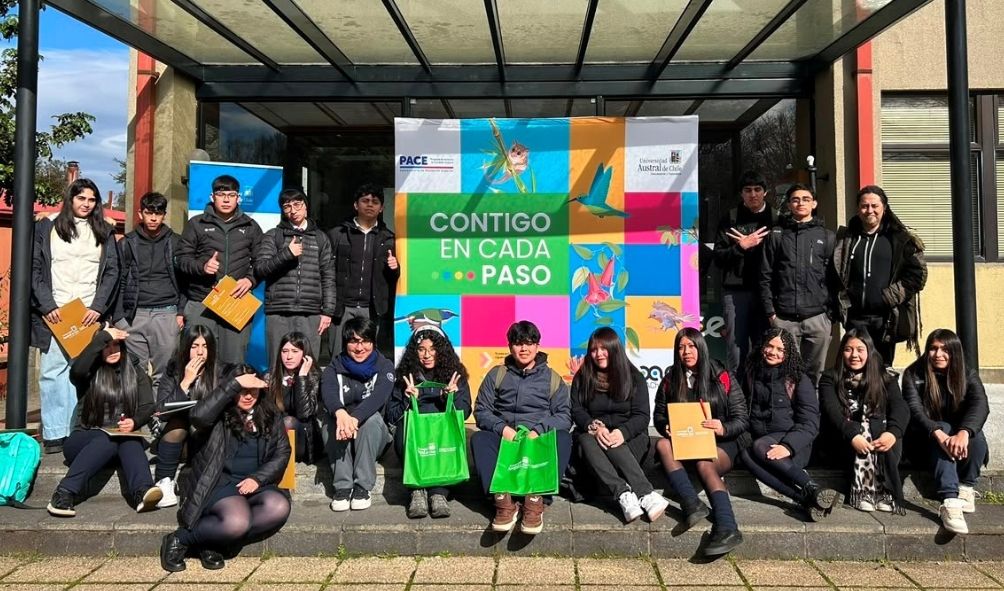 Charlas y ferias vocacionales invitan a jóvenes a ser parte de la carrera de Derecho UACh