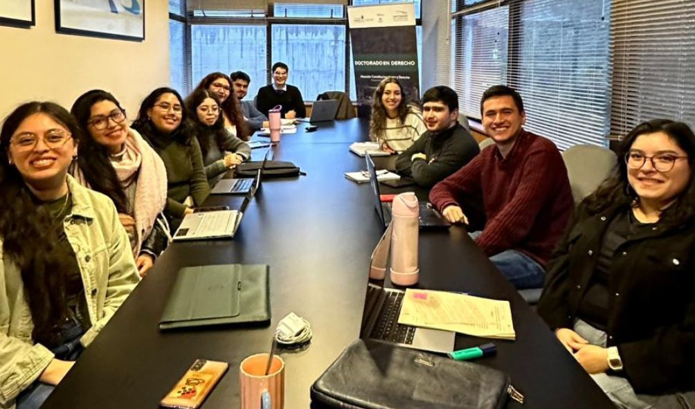 Semillero de Ciencias Penales inicia sus actividades con exitosa primera sesión en la Escuela de Derecho