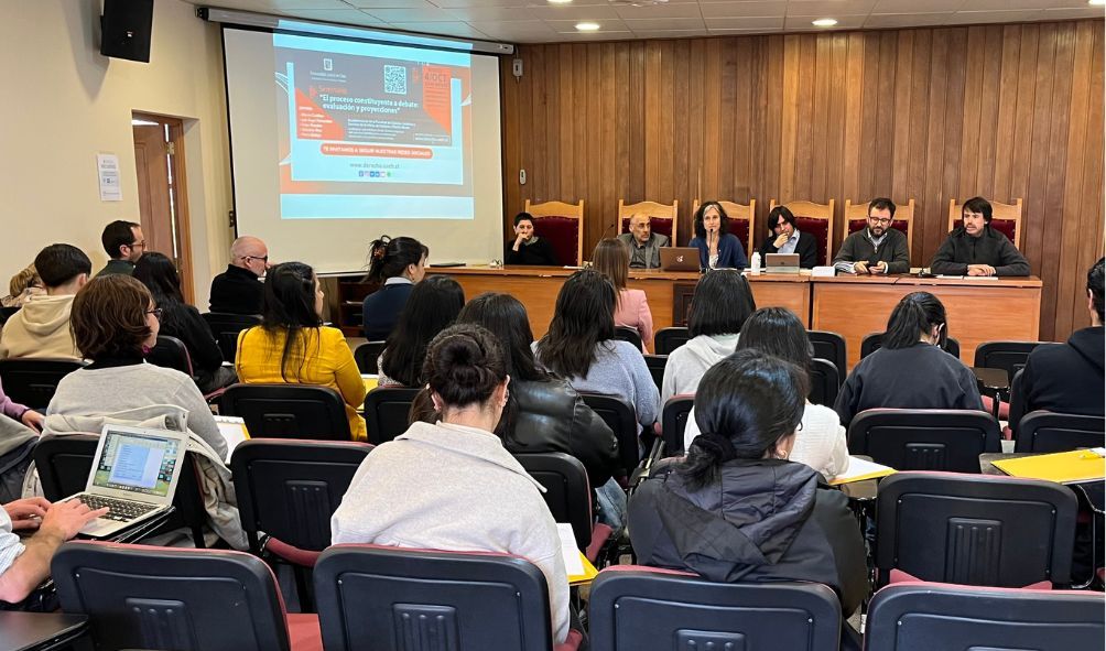 Profesores Derecho UACh participaron en debate político y proyecciones sobre el proceso constituyente